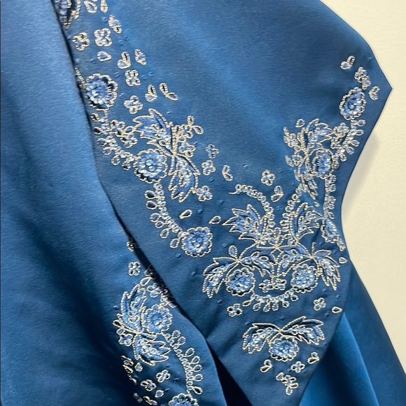 David's Bridal Teal Embroidered V-Neck Sleeveless dress gown - back shown first - Picture 6 of 10